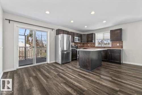 15805 104 Avenue, Edmonton, AB - Indoor Photo Showing Kitchen