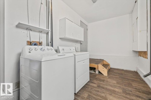 15805 104 Avenue, Edmonton, AB - Indoor Photo Showing Laundry Room