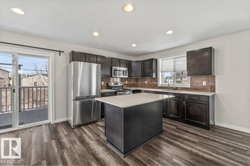 15805 104 Avenue, Edmonton, AB - Indoor Photo Showing Kitchen With Upgraded Kitchen