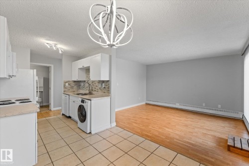 101 51 Brown Street, Stony Plain, AB - Indoor Photo Showing Kitchen