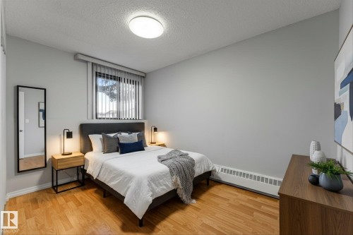101 51 Brown Street, Stony Plain, AB - Indoor Photo Showing Bedroom