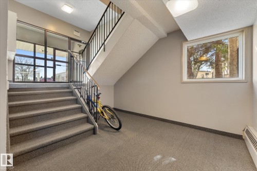 101 51 Brown Street, Stony Plain, AB - Indoor Photo Showing Other Room