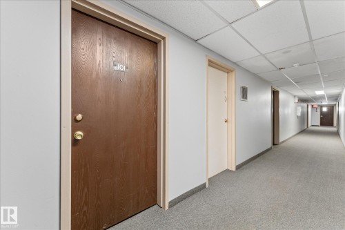 101 51 Brown Street, Stony Plain, AB - Indoor Photo Showing Other Room