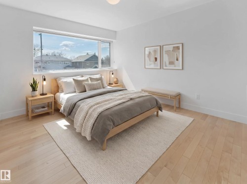 11251 79 Avenue, Edmonton, AB - Indoor Photo Showing Bedroom