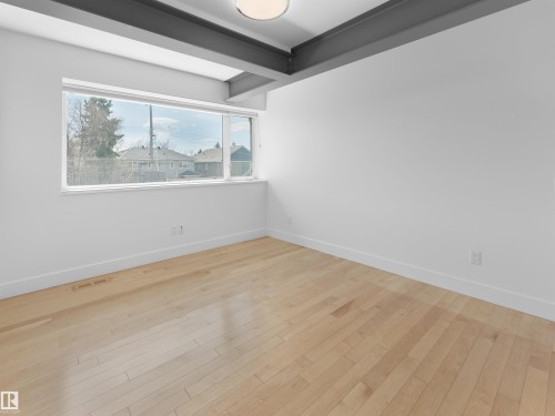 11251 79 Avenue, Edmonton, AB - Indoor Photo Showing Other Room