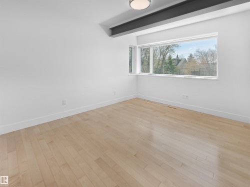 11251 79 Avenue, Edmonton, AB - Indoor Photo Showing Other Room