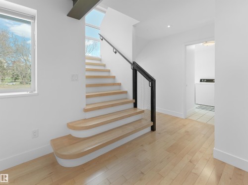 11251 79 Avenue, Edmonton, AB - Indoor Photo Showing Other Room
