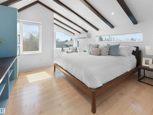 11251 79 Avenue, Edmonton, AB - Indoor Photo Showing Bedroom