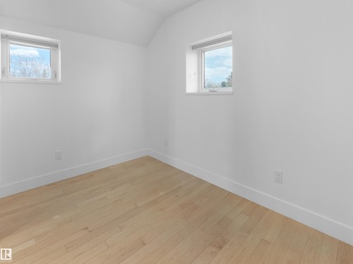 11251 79 Avenue, Edmonton, AB - Indoor Photo Showing Other Room