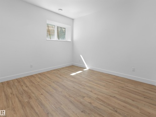 11251 79 Avenue, Edmonton, AB - Indoor Photo Showing Other Room