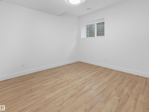 11251 79 Avenue, Edmonton, AB - Indoor Photo Showing Other Room