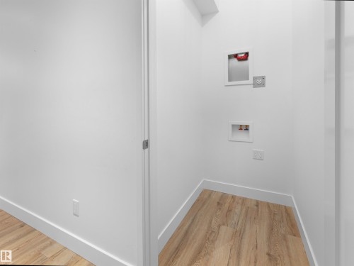11251 79 Avenue, Edmonton, AB - Indoor Photo Showing Other Room