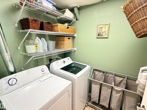 10248 109 Avenue, Westlock, AB - Indoor Photo Showing Laundry Room