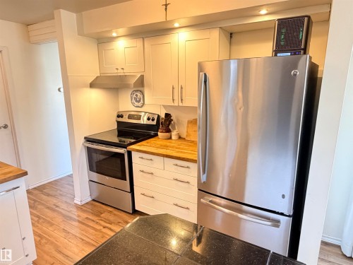 10248 109 Avenue, Westlock, AB - Indoor Photo Showing Kitchen