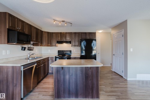1666 Melrose Place, Edmonton, AB 
