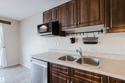 1666 Melrose Place, Edmonton, AB 