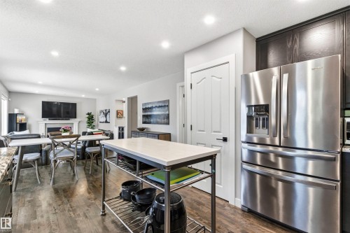 200 Ferguson Place, Edmonton, AB - Indoor Photo Showing Kitchen