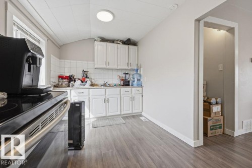 12210 95A Street, Edmonton, AB - Indoor Photo Showing Kitchen