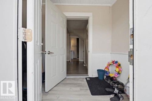 12210 95A Street, Edmonton, AB - Indoor Photo Showing Other Room