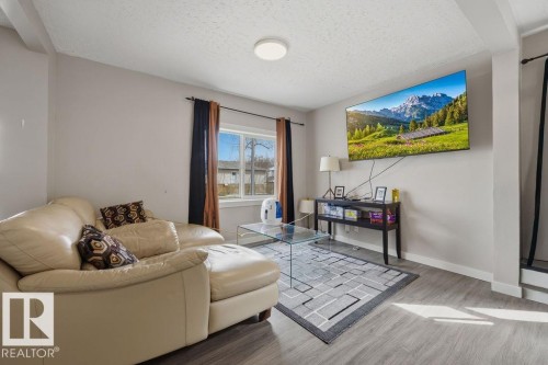 12210 95A Street, Edmonton, AB - Indoor Photo Showing Living Room