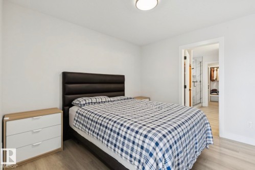 9751 223 Street, Edmonton, AB - Indoor Photo Showing Bedroom
