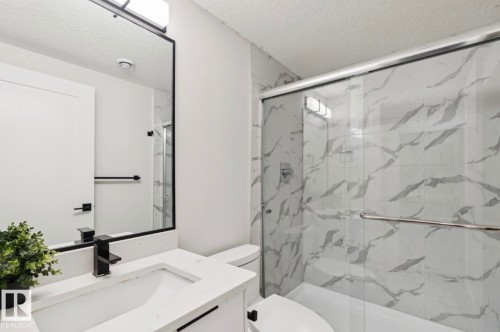 Upstairs - 9751 223 Street, Edmonton, AB - Indoor Photo Showing Bathroom