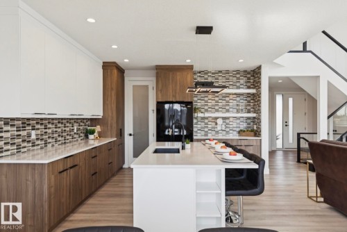 9751 223 Street, Edmonton, AB - Indoor Photo Showing Kitchen With Upgraded Kitchen