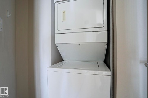 902 10504 99 Avenue, Edmonton, AB - Indoor Photo Showing Laundry Room
