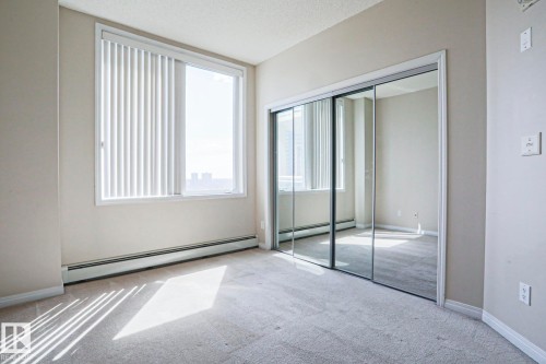 902 10504 99 Avenue, Edmonton, AB - Indoor Photo Showing Other Room