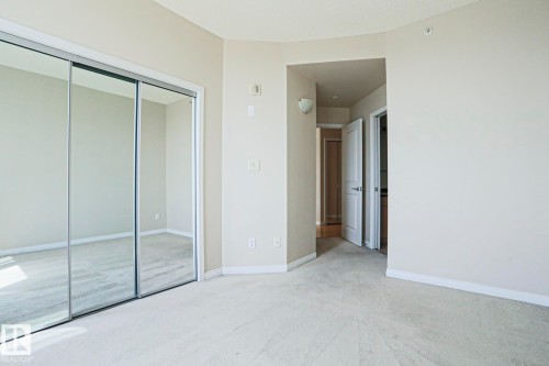 902 10504 99 Avenue, Edmonton, AB - Indoor Photo Showing Other Room