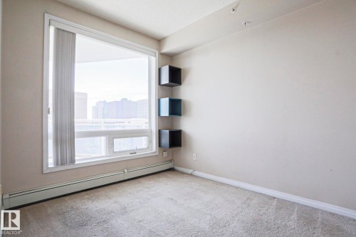 902 10504 99 Avenue, Edmonton, AB - Indoor Photo Showing Other Room