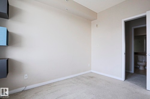 902 10504 99 Avenue, Edmonton, AB - Indoor Photo Showing Other Room