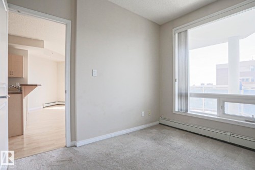 902 10504 99 Avenue, Edmonton, AB - Indoor Photo Showing Other Room