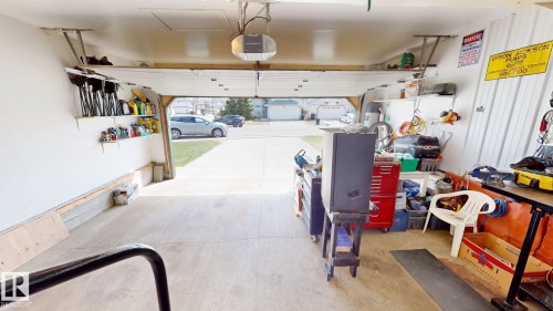 548 Wiseman Lane, Edmonton, AB - Indoor