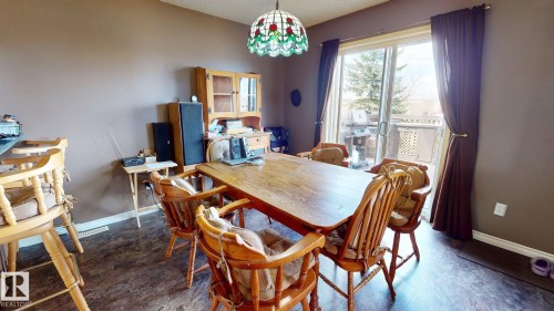 548 Wiseman Lane, Edmonton, AB - Indoor Photo Showing Dining Room