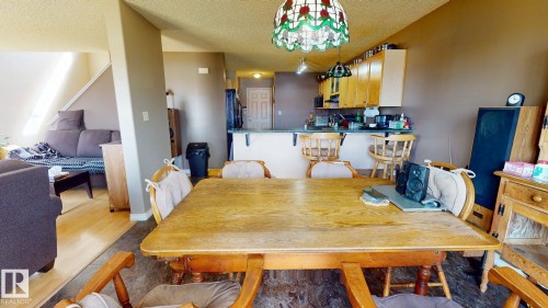 548 Wiseman Lane, Edmonton, AB - Indoor Photo Showing Dining Room