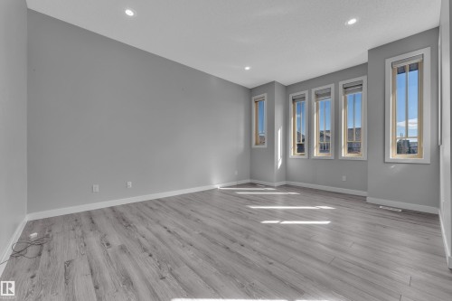 642 Adams Way, Edmonton, AB - Indoor Photo Showing Other Room