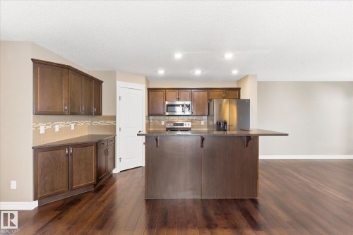 552 178A Street, Edmonton, AB - Indoor Photo Showing Kitchen