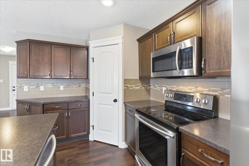 552 178A Street, Edmonton, AB - Indoor Photo Showing Kitchen