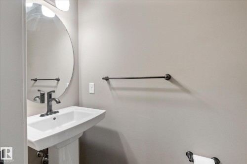 552 178A Street, Edmonton, AB - Indoor Photo Showing Bathroom