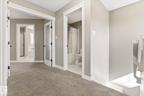 552 178A Street, Edmonton, AB - Indoor Photo Showing Laundry Room