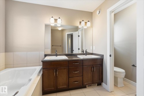 552 178A Street, Edmonton, AB - Indoor Photo Showing Bathroom