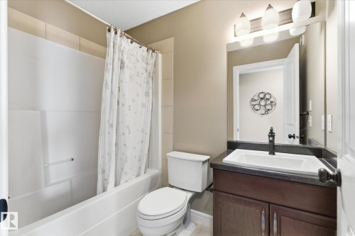 552 178A Street, Edmonton, AB - Indoor Photo Showing Bathroom