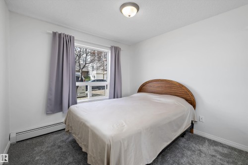 1128 330 Clareview Station Drive, Edmonton, AB - Indoor Photo Showing Bedroom
