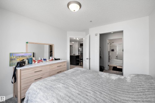 1128 330 Clareview Station Drive, Edmonton, AB - Indoor Photo Showing Bedroom