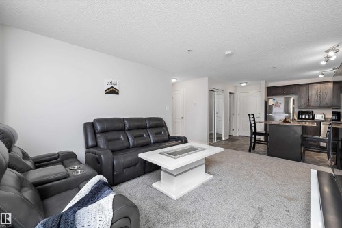 1128 330 Clareview Station Drive, Edmonton, AB - Indoor Photo Showing Living Room