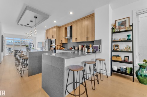 10227 146 Street, Edmonton, AB - Indoor Photo Showing Kitchen With Upgraded Kitchen