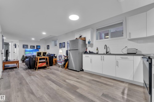 10227 146 Street, Edmonton, AB - Indoor