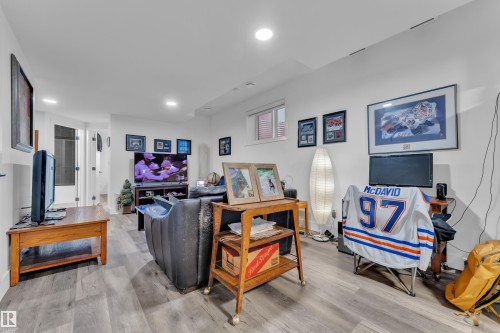 10227 146 Street, Edmonton, AB - Indoor