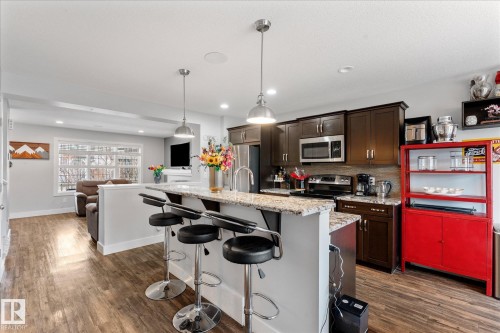 4126 6A Street, Edmonton, AB - Indoor Photo Showing Kitchen
